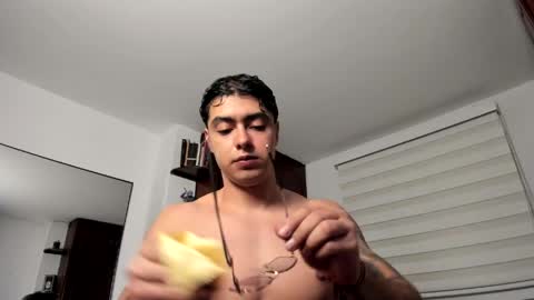 Snapshot of angelovfitnessxv chatting on May 2026 04:18:01 AM angelov online show from May 2026 04:18:01 AM