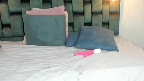 ANGIE online show from January 2025 04:20:01 PM