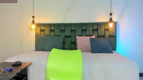 ANGIE online show from October 2025 02:36:01 PM