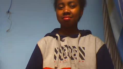 Snapshot of angemalala chatting on July 2026 06:54:02 PM angemalala online show from July 2026 06:54:02 PM