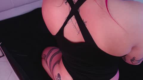 Snapshot of angie99_gh chatting on January 2025 09:59:02 AM Angie online show from January 2025 09:59:02 AM