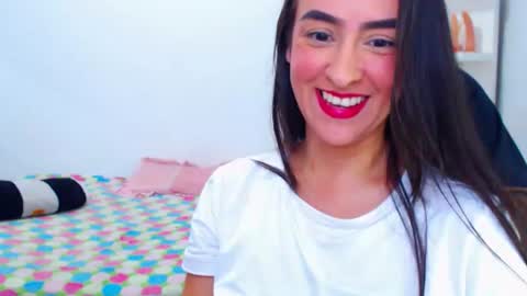Snapshot of angie_dreamgirl chatting on July 2026 04:22:02 PM IG angie dreamgirl01 online show from July 2026 04:22:02 PM