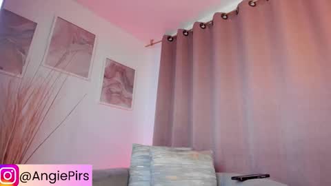 AngiePirs online show from March 2026 07:42:02 PM