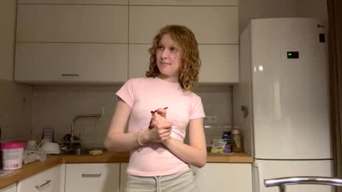 Snapshot of anglelazich chatting on November 2025 04:53:01 PM Hello My name is Sarah im new model here and little but shy. online show from November 2025 04:53:01 PM