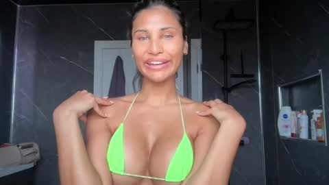 Snapshot of aniishaa chatting on June 2026 10:46:02 AM anisha online show from June 2026 10:46:02 AM