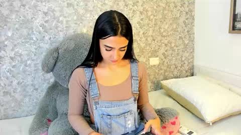 anika_h online show from February 2026 12:15:01 PM