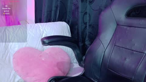 Snapshot of anika_kiti chatting on June 2026 08:42:01 AM anika_kiti online show from June 2026 08:42:01 AM