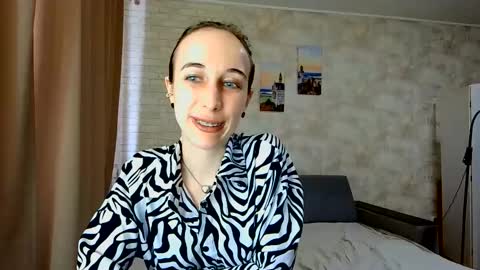 Snapshot of anikabloom chatting on May 2026 08:42:01 AM anikabloom online show from May 2026 08:42:01 AM
