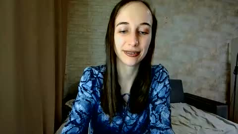 Snapshot of anikabloom chatting on May 2026 09:23:02 PM anikabloom online show from May 2026 09:23:02 PM