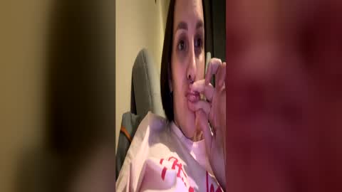 Snapshot of anime_baby22 chatting on May 2026 09:31:02 PM Alice online show from May 2026 09:31:02 PM