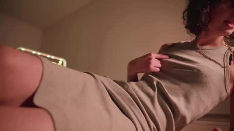 Snapshot of anise_rose chatting on January 2025 07:23:02 PM Anise online show from January 2025 07:23:02 PM