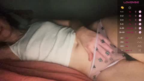 Snapshot of anise_rose chatting on January 2025 06:29:02 PM Anise online show from January 2025 06:29:02 PM