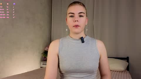 AnishaVivo online show from March 2026 01:22:01 PM