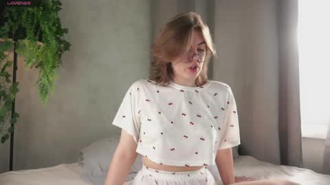 AnishaVivo online show from April 2026 10:02:01 AM