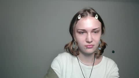 Anisia online show from October 2025 07:56:01 PM