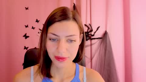 Anni online show from November 2025 03:45:02 PM