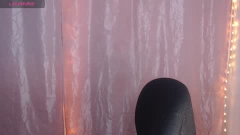 Snapshot of anita23_ chatting on June 2026 01:32:01 AM ANITTA online show from June 2026 01:32:01 AM