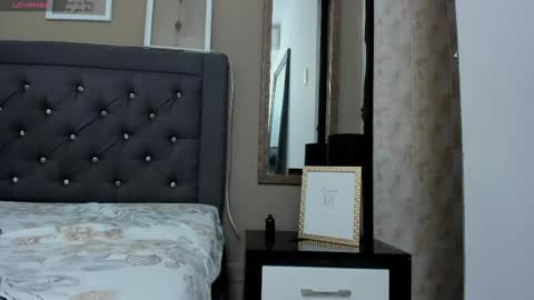 Anitafoxx online show from November 2025 09:30:02 PM