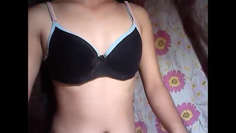 Snapshot of aniyahmii chatting on March 2026 11:32:01 PM aniyahmii online show from March 2026 11:32:01 PM