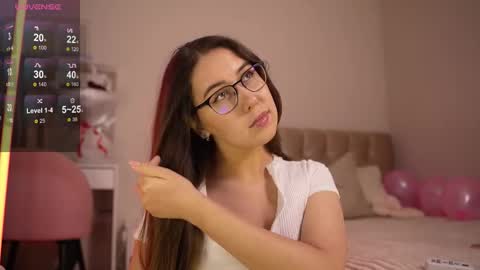 ann_space online show from December 2025 05:18:02 PM