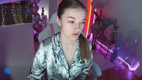 ann_woood online show from March 2026 07:01:01 AM