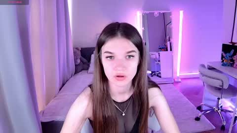 Snapshot of ann_woood chatting on May 2026 06:31:02 AM ann_woood online show from May 2026 06:31:02 AM