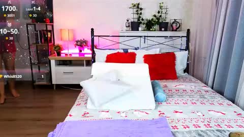 Snapshot of anna127moon chatting on February 2026 04:11:01 AM Anna online show from February 2026 04:11:01 AM