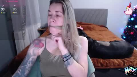 Snapshot of anna_ana chatting on December 2024 09:35:01 AM Anadirectgirl online show from December 2024 09:35:01 AM