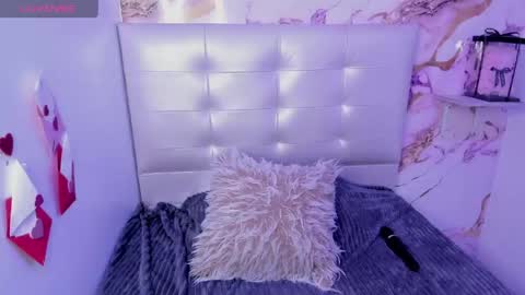 Snapshot of anna_blade_ chatting on April 2026 04:08:01 PM ANNA online show from April 2026 04:08:01 PM
