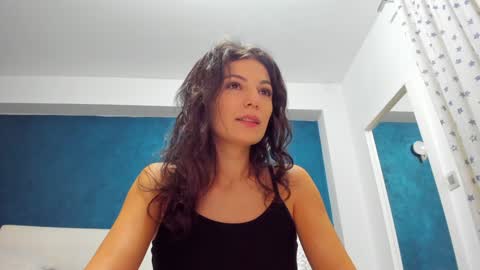 Snapshot of anna_lewis chatting on December 2024 10:06:02 AM Anna online show from December 2024 10:06:02 AM