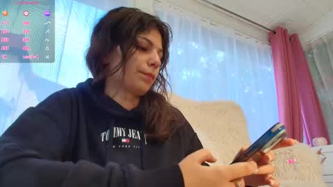Snapshot of anna_lewis chatting on September 2025 07:01:02 AM Anna online show from September 2025 07:01:02 AM