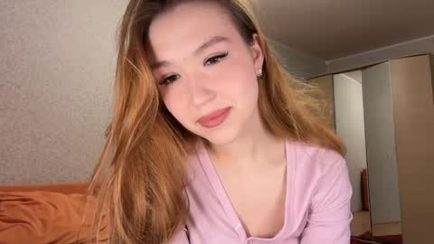 Snapshot of anna_raspberry chatting on April 2026 03:42:01 PM Anne online show from April 2026 03:42:01 PM