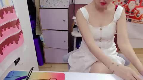 anna_xyz online show from December 2025 02:05:01 AM