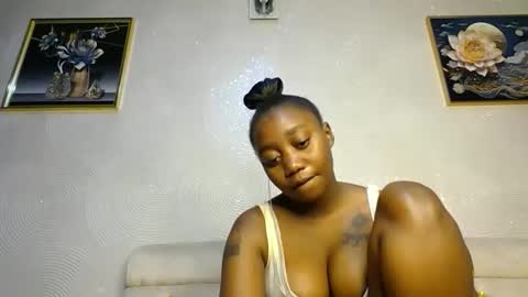 Annabel online show from February 2025 06:01:01 PM