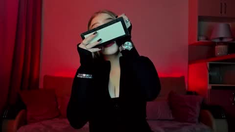 Annabelle online show from February 2025 02:52:01 PM