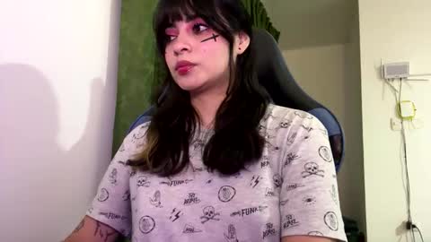 Anna online show from December 2025 02:06:02 AM