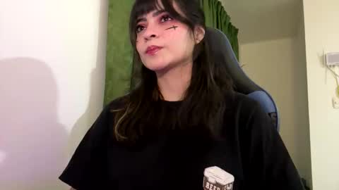 Anna online show from December 2025 01:25:01 AM