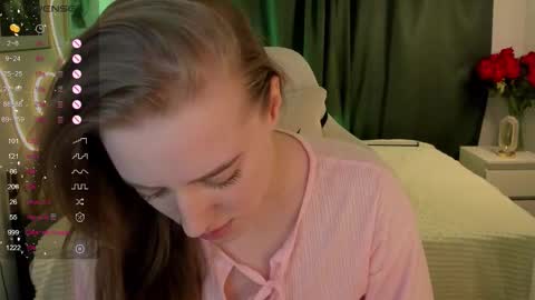 annagrees1 online show from December 2025 02:13:01 PM