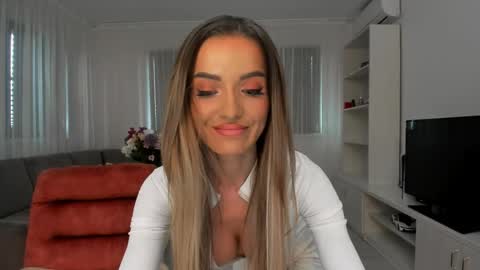 Snapshot of annaise_ chatting on April 2026 07:25:02 AM annaise online show from April 2026 07:25:02 AM