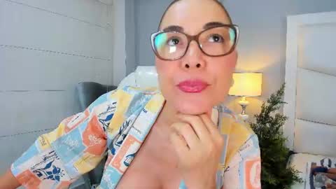 Snapshot of annajaimes chatting on July 2026 02:05:17 AM Annalu online show from July 2026 02:05:17 AM