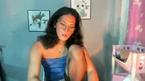 Snapshot of annalala22 chatting on April 2026 01:05:01 PM annalala22 online show from April 2026 01:05:01 PM