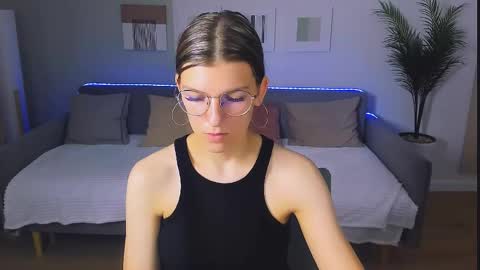 Snapshot of annathorne chatting on May 2026 03:13:01 AM Im Anna online show from May 2026 03:13:01 AM