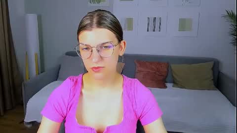 Snapshot of annathorne chatting on May 2026 03:25:01 AM Im Anna online show from May 2026 03:25:01 AM