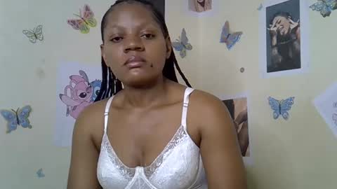 Snapshot of anne_brownie chatting on February 2026 07:58:01 AM Anne brownie online show from February 2026 07:58:01 AM