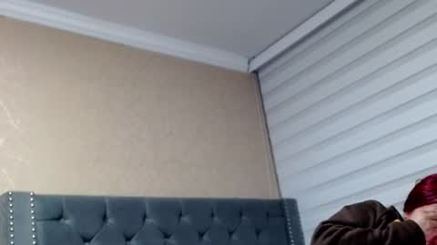 Snapshot of anne_julienne chatting on July 2026 01:21:01 AM online show from July 2026 01:21:01 AM