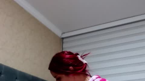 Snapshot of anne_julienne chatting on July 2026 12:21:02 AM online show from July 2026 12:21:02 AM