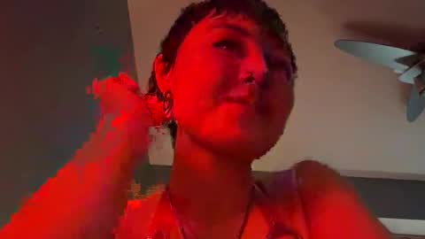 Snapshot of anne_roxanne chatting on February 2025 12:26:01 AM ROXANNE online show from February 2025 12:26:01 AM