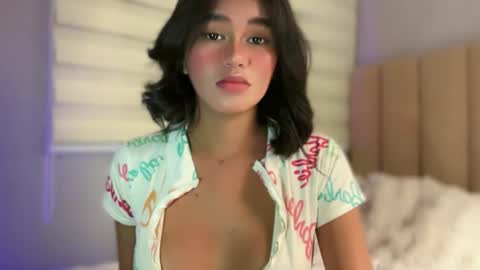 Kim online show from October 2025 04:37:01 PM