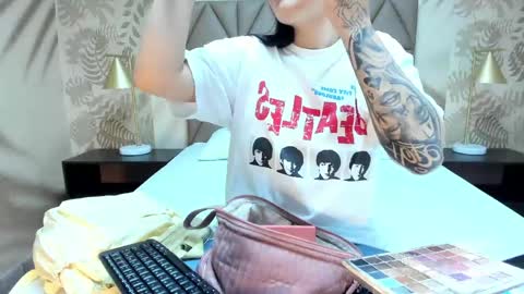 Snapshot of annedixie chatting on May 2026 03:26:02 AM Anne online show from May 2026 03:26:02 AM