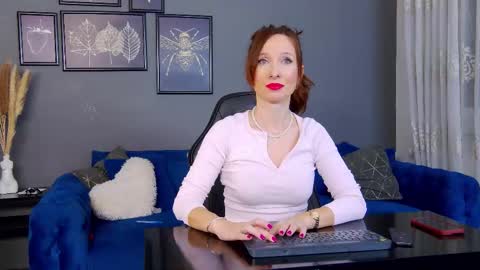 Anne online show from December 2025 02:19:01 AM